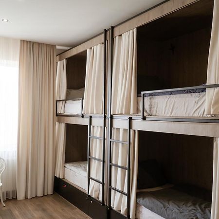 Garden Plaza Hotel Neresnytsya Ngoại thất bức ảnh