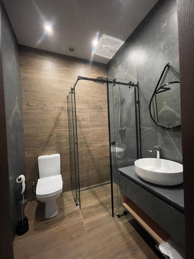 Garden Plaza Hotel Neresnytsya Ngoại thất bức ảnh