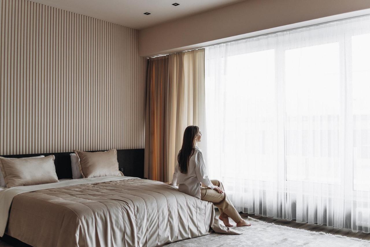 Garden Plaza Hotel Neresnytsya Ngoại thất bức ảnh